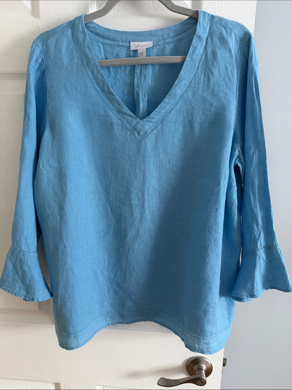 J. Jill "Love Linen" V-Neck Blouse - Beautiful Blue - 100% Linen - size Medium